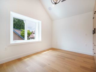 Photo 12: 2052 FERNDALE Street in Vancouver: Hastings 1/2 Duplex for sale (Vancouver East)  : MLS®# R2888315