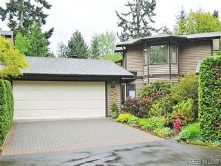 Photo 1: 32 1255 Wain Rd in NORTH SAANICH: NS Sandown Row/Townhouse for sale (North Saanich)  : MLS®# 605177