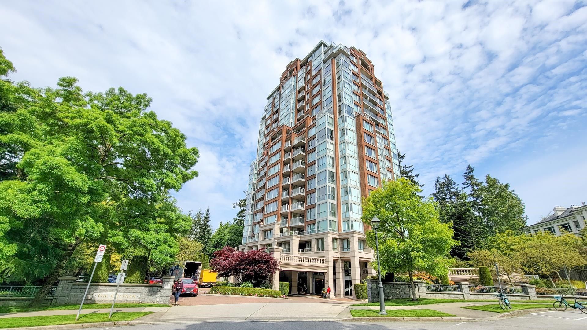Main Photo: 903 5775 HAMPTON Place in Vancouver: University VW Condo for sale in "THE CHATHAM" (Vancouver West)  : MLS®# R2695938