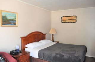 Photo 6: 18 rooms Motel for sale BC: Business with Property for sale : MLS®# 169209