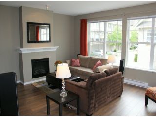Photo 2: 35 8089 209TH Street in Langley: Willoughby Heights Townhouse for sale in "Arborel Park" : MLS®# F1416454