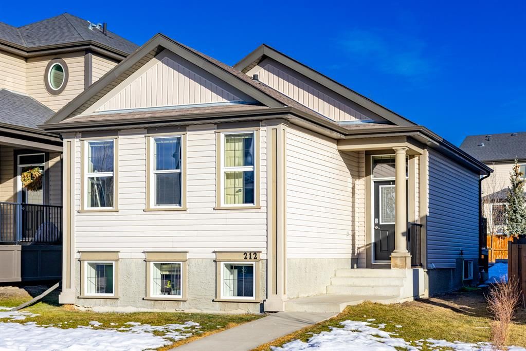 Main Photo: 212 Sunset Heights: Cochrane Detached for sale : MLS®# A2019042