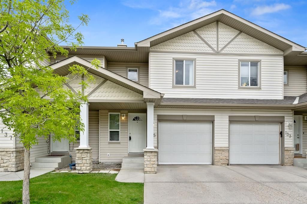 Main Photo: 135 Citadel Meadow Gardens NW in Calgary: Citadel Row/Townhouse for sale : MLS®# A1225391