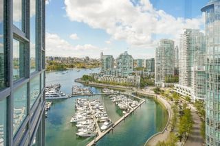 Photo 2: 2208 1033 MARINASIDE Crescent in Vancouver: Yaletown Condo for sale (Vancouver West)  : MLS®# R2878897