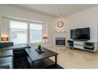 Photo 3: 7 21535 88 Avenue in Langley: Walnut Grove Townhouse for sale in "REDWOOD LANE" : MLS®# R2178181