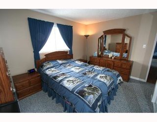 Photo 6:  in CALGARY: Falconridge Residential Detached Single Family for sale (Calgary)  : MLS®# C3256546
