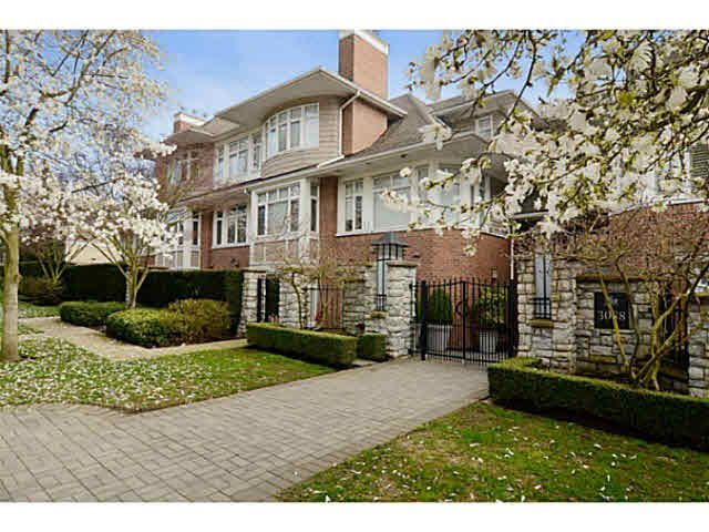 Main Photo: 302 3088 W 41ST Avenue in Vancouver: Kerrisdale Condo for sale in "THE LANESBOROUGH" (Vancouver West)  : MLS®# V1071301