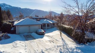Photo 1: 7023 MULBERRY Place: Agassiz House for sale : MLS®# R2641661