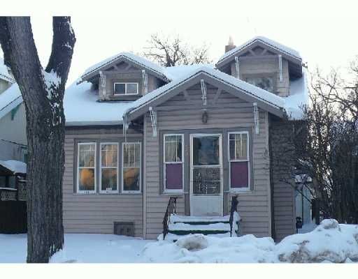 Main Photo: 420 COLLEGE Avenue in Winnipeg: North End Single Family Detached for sale (North West Winnipeg)  : MLS®# 2701206
