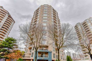 Photo 1: 404 1185 QUAYSIDE Drive in New Westminster: Quay Condo for sale in "RIVIERA" : MLS®# R2434209