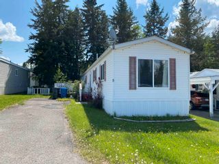 Photo 3: 5 208 EIGHTH Street in 100 Mile House: 100 Mile House - Town Manufactured Home for sale in "Scenic Place Mobile Home Park" : MLS®# R2760713