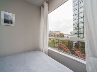 Photo 14: 301 1412 W 14TH Avenue in Vancouver: Fairview VW Condo for sale in "Landmark Sunset" (Vancouver West)  : MLS®# R2219380