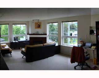 Photo 4: 310 6888 SOUTHPOINT Drive in Burnaby: South Slope Condo for sale in "CORTINA" (Burnaby South)  : MLS®# V714781