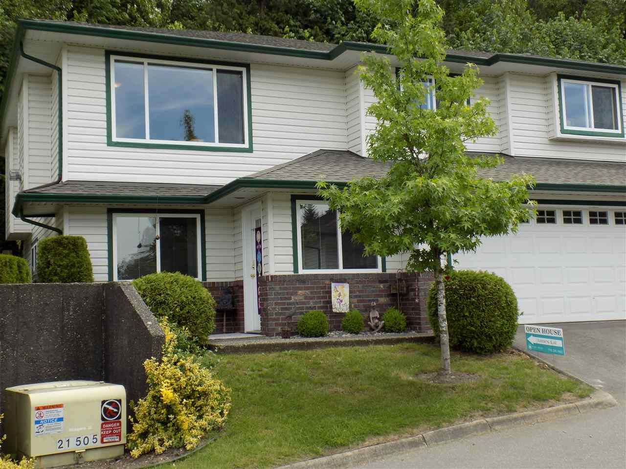 Main Photo: 23 34250 HAZELWOOD Avenue in Abbotsford: Abbotsford East Townhouse for sale in "Still Creek" : MLS®# R2374307