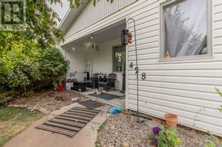 Photo 3: 428 12 Street N in Lethbridge: House for sale : MLS®# A2119912