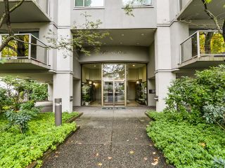 Photo 2: 501 1166 W 11TH Avenue in Vancouver: Fairview VW Condo for sale in "Westview Place" (Vancouver West)  : MLS®# R2008086