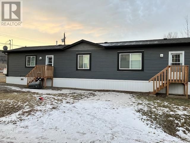 Main Photo: 5207 43 Street in Chetwynd: House for sale : MLS®# 10301439