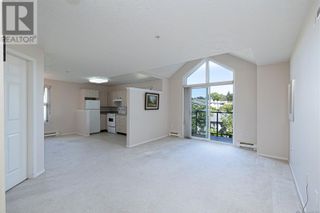 Photo 1: 203 1485 Garnet Rd in Saanich: House for sale : MLS®# 927352