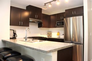 Photo 4: 519 3132 DAYANEE SPRINGS Boulevard in Coquitlam: Westwood Plateau Condo for sale in "LEDGEVIEW" : MLS®# R2038972