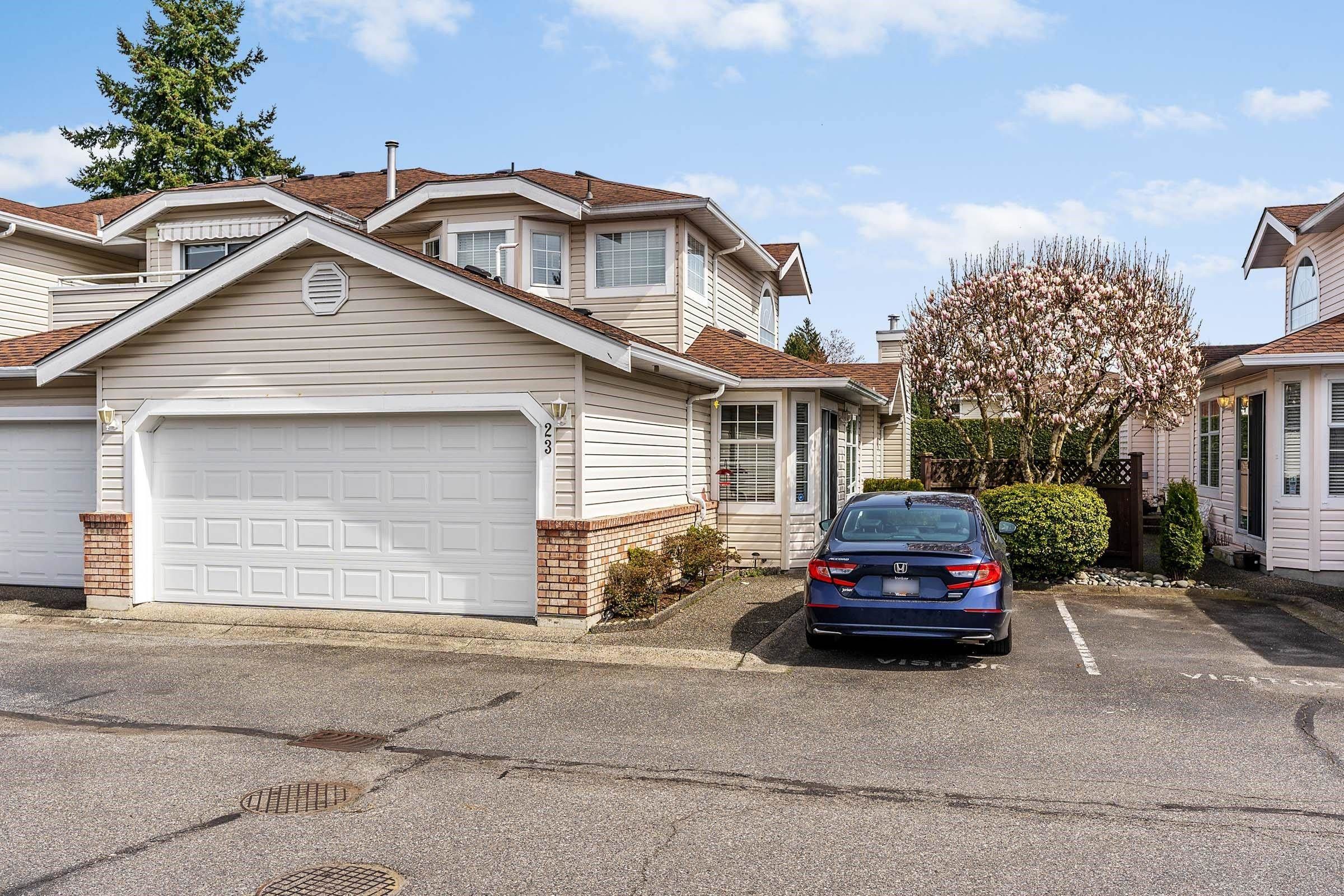 Main Photo: 23 9168 FLEETWOOD Way in Surrey: Fleetwood Tynehead Townhouse for sale in "The Fountains" : MLS®# R2676955