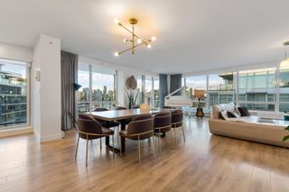 Main Photo: 1801 1788 COLUMBIA Street in Vancouver: False Creek Condo for sale in "Epic At West" (Vancouver West)  : MLS®# R2832460