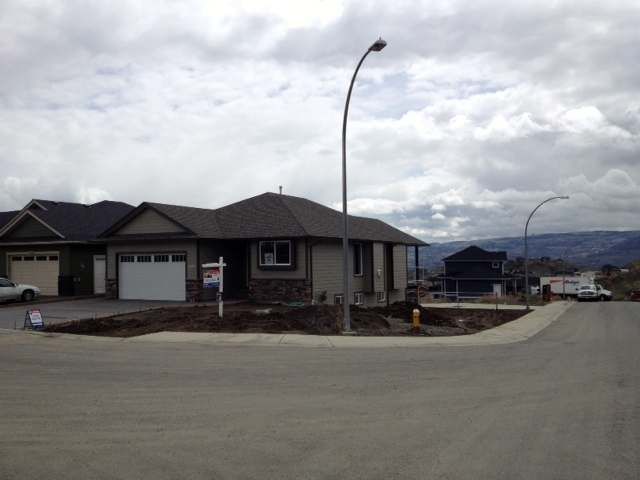 Main Photo: 2100 DOUBLETREE Crescent in : Batchelor Heights House for sale (Kamloops)  : MLS®# 121325