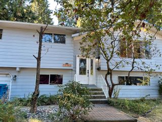 Photo 1: 19740 47TH Avenue in Langley: Langley City House for sale in "MASON HEIGHTS" : MLS®# R2715256