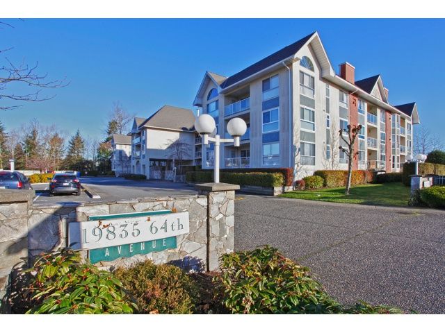 Main Photo: 215 19835 64TH Avenue in Langley: Willoughby Heights Condo for sale in "Willowbrook Gate" : MLS®# F1429929