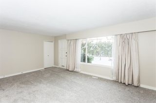 Photo 3: 7251 BLAKE Drive in Delta: Nordel House for sale (N. Delta)  : MLS®# R2126622
