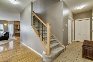 Photo 2: 37 Rockbluff Place NW in Calgary: Rocky Ridge Detached for sale : MLS®# A2024150