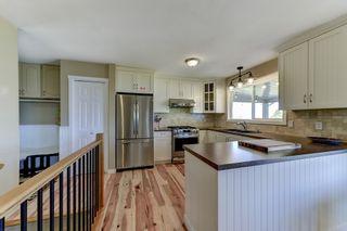 Photo 11: 6213 Whinton Crescent in Peachland: House for sale : MLS®# 10240890