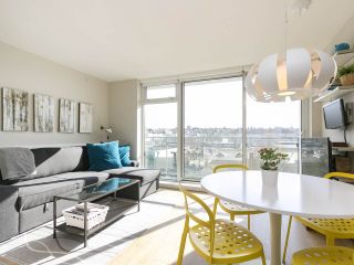 Photo 2: 514 1783 MANITOBA Street in Vancouver: False Creek Condo for sale in "The Residences at the West" (Vancouver West)  : MLS®# R2141782