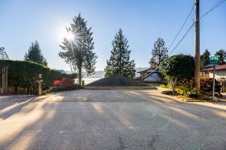 Photo 2: 844 ALDERSIDE Road in Port Moody: North Shore Pt Moody House for sale : MLS®# R2738339