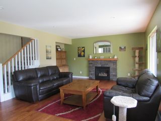 Photo 13: 925 COLUMBIA ROAD in Castlegar: House for sale : MLS®# 2476320