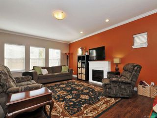 Photo 3: 3319 Merlin Rd in Langford: La Happy Valley House for sale : MLS®# 686333