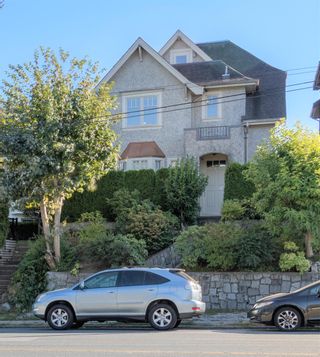 Main Photo: 4052 W 10TH Avenue in Vancouver: Point Grey House for sale (Vancouver West)  : MLS®# R2725739