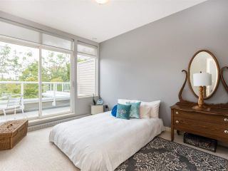 Photo 11: PH410 2628 YEW Street in Vancouver: Kitsilano Condo for sale in "Connaught Place" (Vancouver West)  : MLS®# R2397035