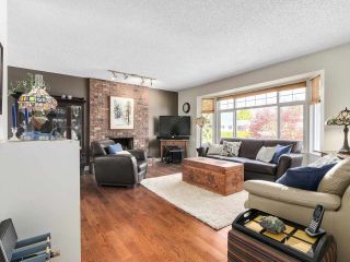 Photo 2: 8900 DEMOREST Drive in Richmond: Saunders House for sale : MLS®# R2158857