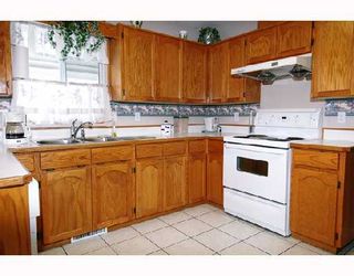 Photo 2: 11581 WARESLEY Street in Maple_Ridge: Southwest Maple Ridge House for sale (Maple Ridge)  : MLS®# V688294