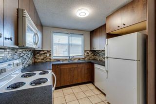 Photo 2: 112 Pennsburg Way SE in Calgary: Penbrooke Meadows Semi Detached (Half Duplex) for sale : MLS®# A2129479