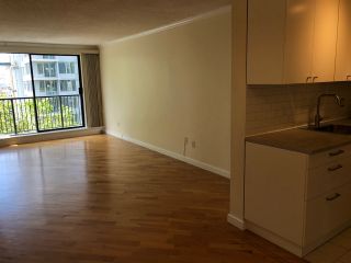 Photo 5: 607 150 E 15TH Street in North Vancouver: Central Lonsdale Condo for sale in "Lion's Gate Plaza" : MLS®# R2463115