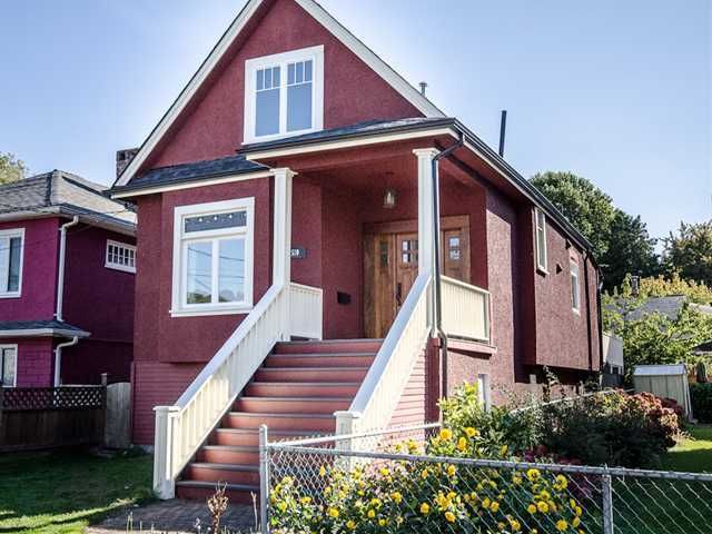 Main Photo: 510 E 20TH Avenue in Vancouver: Fraser VE House for sale (Vancouver East)  : MLS®# V985389