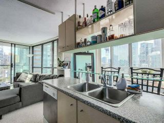 Photo 6: 709 501 PACIFIC STREET in Vancouver West: Home for sale : MLS®# V1140584