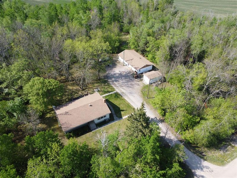 FEATURED LISTING: 34 Brookfield Road North Lac Du Bonnet