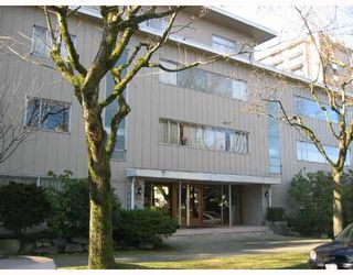 Photo 1: 303 2825 SPRUCE Street in Vancouver: Fairview VW Condo for sale (Vancouver West)  : MLS®# V687821