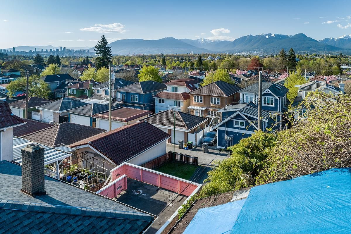 Photo 16: Photos: 2761 E 24TH Avenue in Vancouver: Renfrew Heights House for sale (Vancouver East)  : MLS®# R2630796