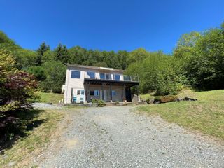 Photo 2: 338 Harbour Rd in Coal Harbour: NI Port Hardy House for sale (North Island)  : MLS®# 912310