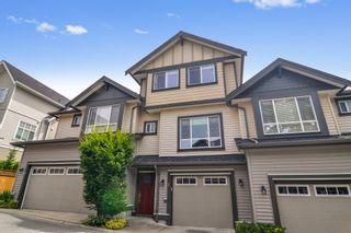 Photo 1: #5 19938 70 Avenue in Langley: Willoughby Heights Townhouse for sale in "Summerhill" : MLS®# R2467793