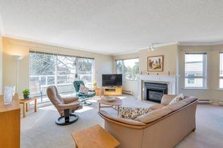 Photo 2: 314 1840 E SOUTHMERE Crescent in Surrey: Sunnyside Park Surrey Condo for sale in "Southmere Mews" (South Surrey White Rock)  : MLS®# R2762661