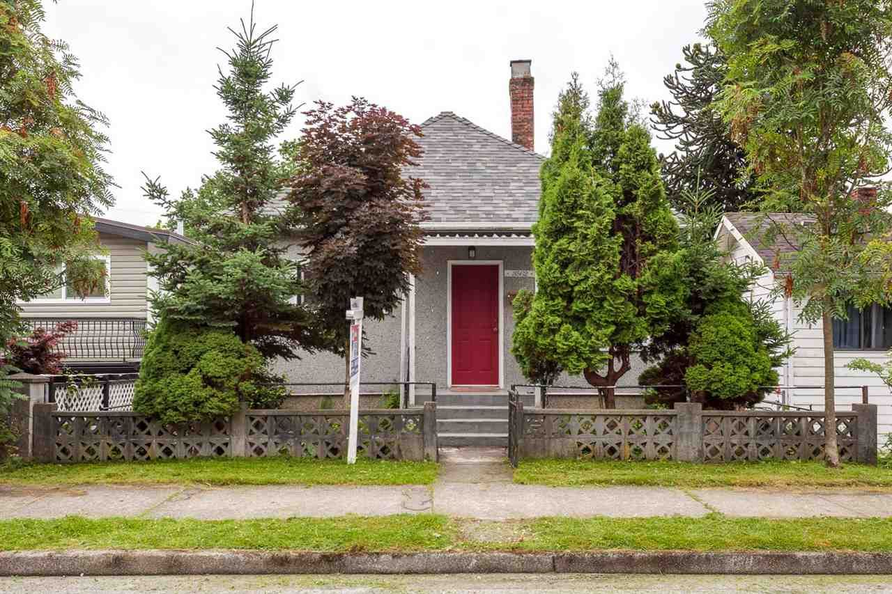 Main Photo: 3562 E GEORGIA STREET in Vancouver: Renfrew VE House for sale (Vancouver East)  : MLS®# R2190288